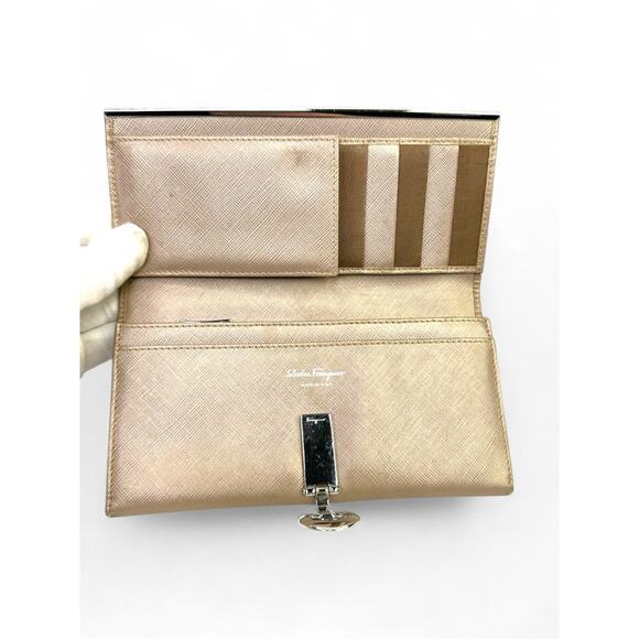 Salvatore Ferragamo Vintage Gancio Clasp Wallet - Picture 5 of 7